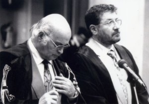 8 Con Franco Tandura in udienza in corte d'assise a Belluno (1995) compressa